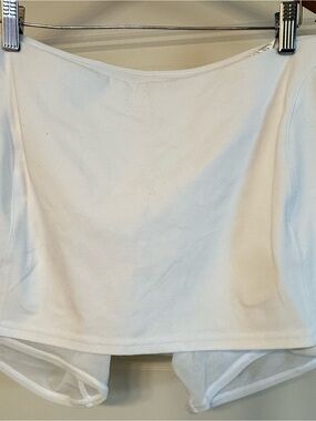 ALO Yoga White Tag with Branding